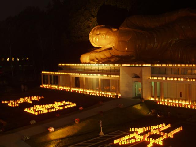 December 31, 2016 (New Year’s Eve) Early evening - The Bells on New Year’s Eve ・ Candle lighting photo